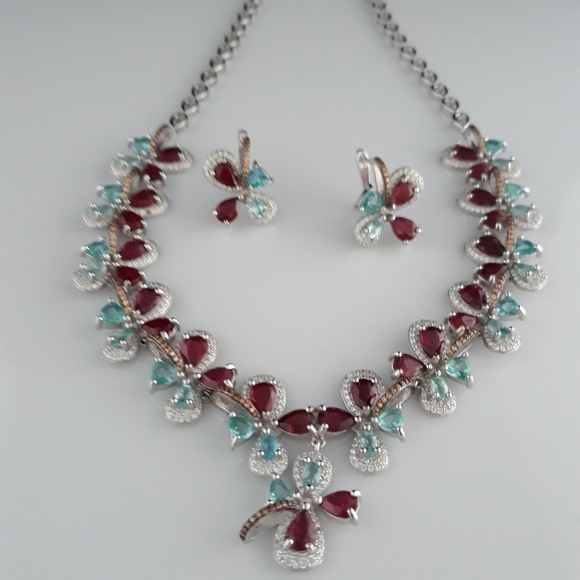 Luxurious Red Blood Ruby and Neon Apatite Set - Picture 11 of 16